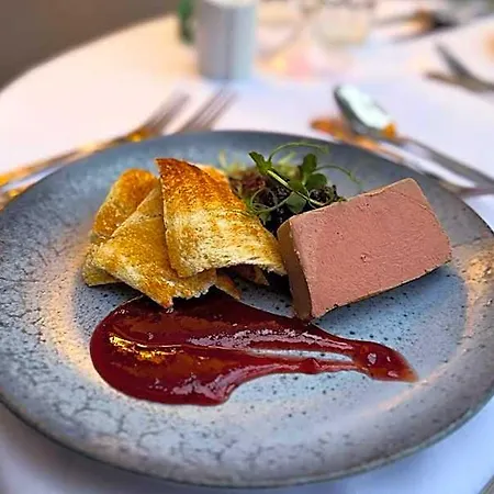 Skelwith Bridge Hotel 3*